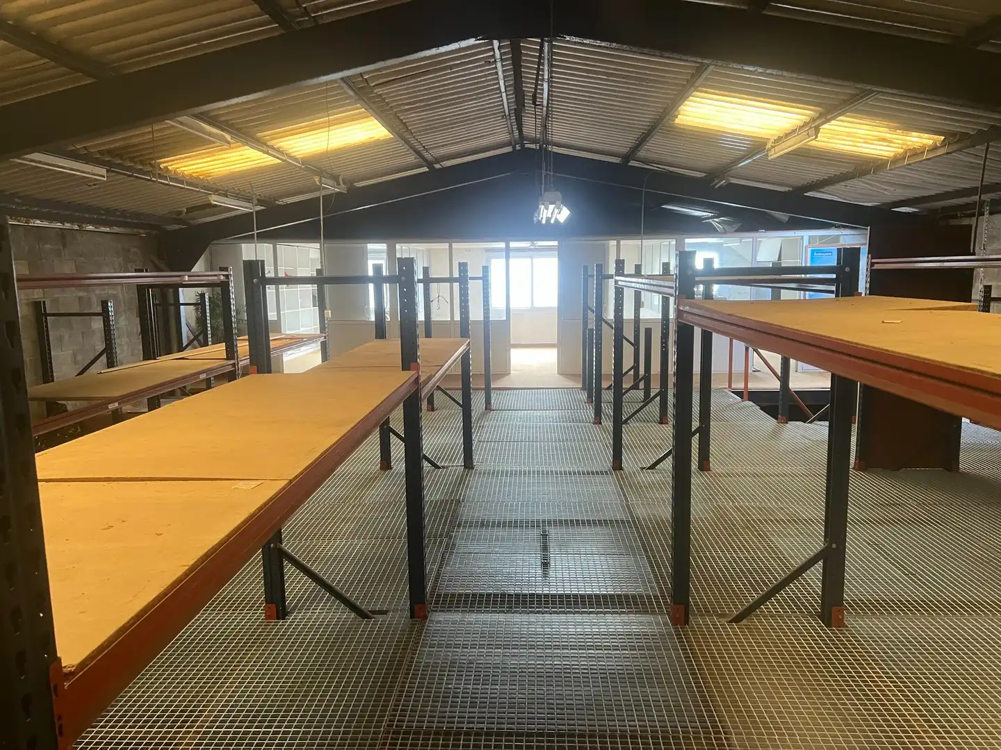 Fabrikhallen zur Miete in Santiago de Compostela 