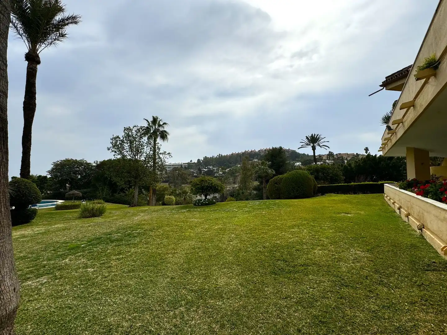 Jardín de Dúplex en venta en Marbella con Aire acondicionado, Terraza y Amueblado