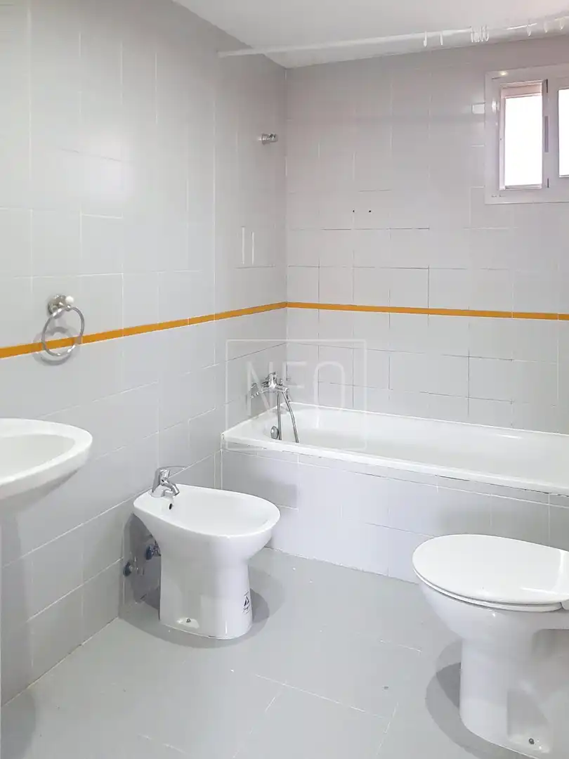 Bany de Pis en venda en Villanueva de la Cañada amb Aire condicionat, Calefacció i Traster