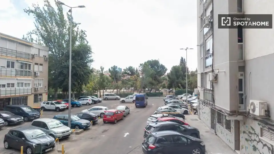 Parking of Flat for rent in Madrid  with Air Conditioner, Heating and Furnished