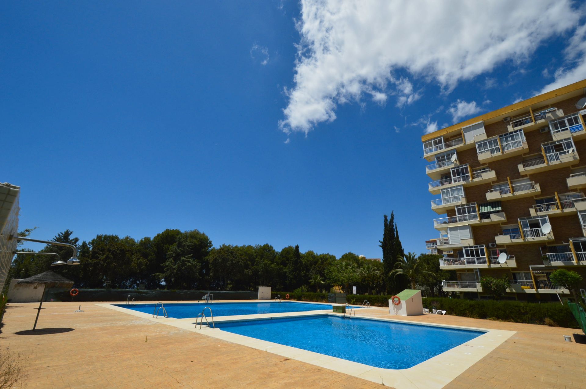 Piscina de Apartament en venda en Benalmádena amb Aire condicionat, Terrassa i Moblat