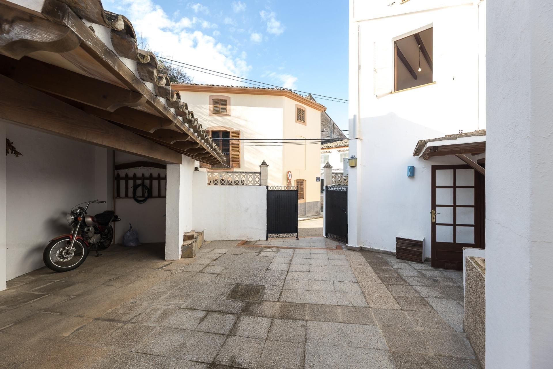Vista exterior de Casa o xalet en venda en Andratx amb Calefacció, Jardí privat i Terrassa