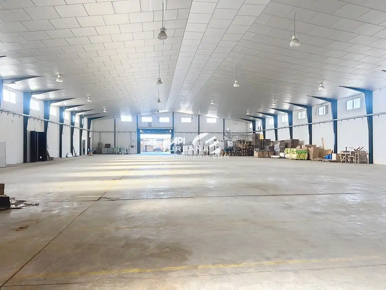 Nave industrial en venta en Las Vegas - Campoaras