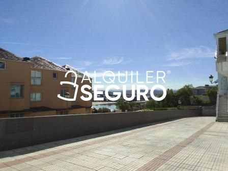 Vista exterior de Pis de lloguer en A Coruña Capital  amb Calefacció i Traster