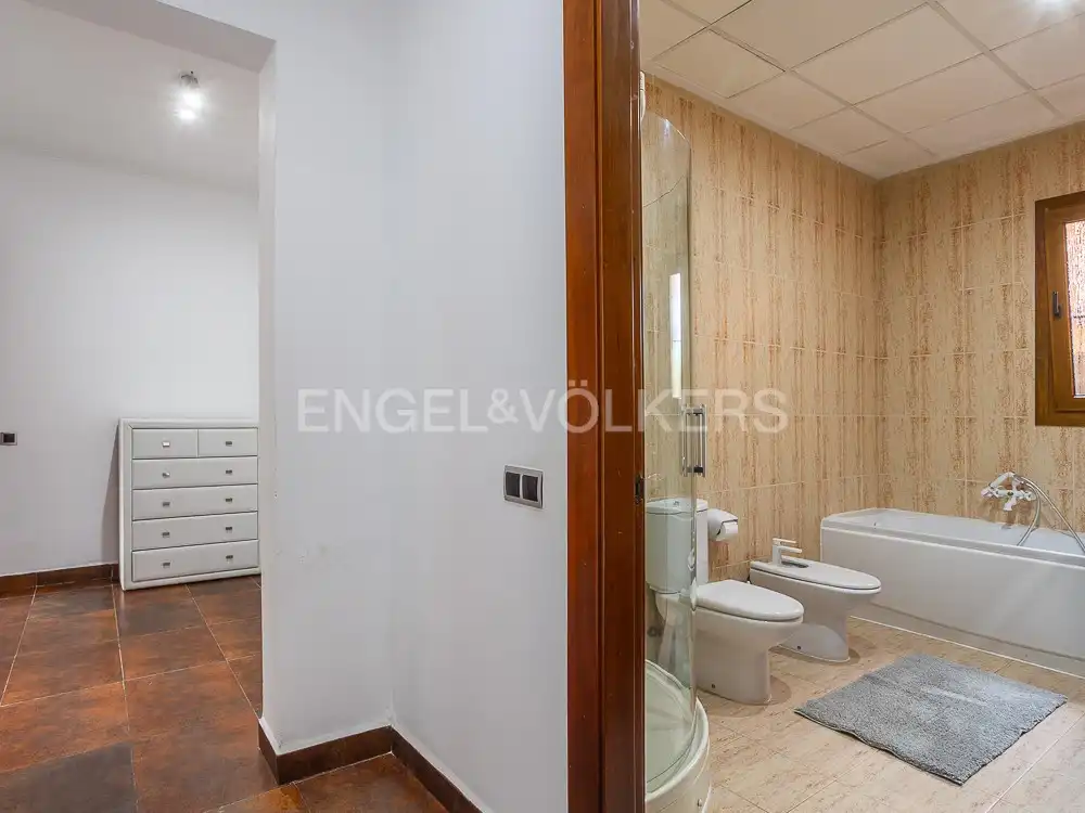 Bathroom of Houses for sale in Dénia  with Air Conditioner, Heating and Private garden