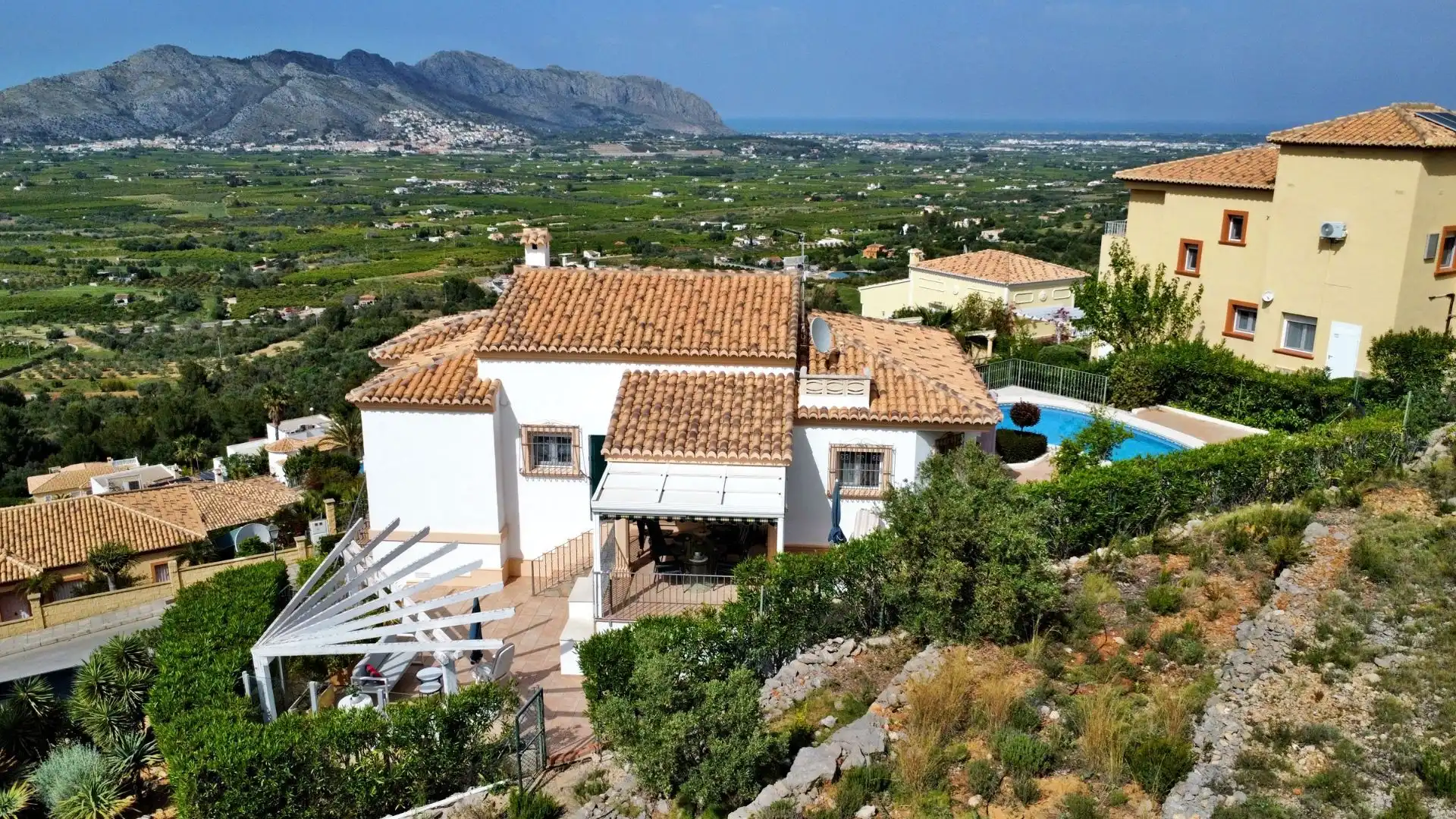 Vista exterior de Casa o chalet en venta en Orba con Aire acondicionado, Calefacción y Jardín privado