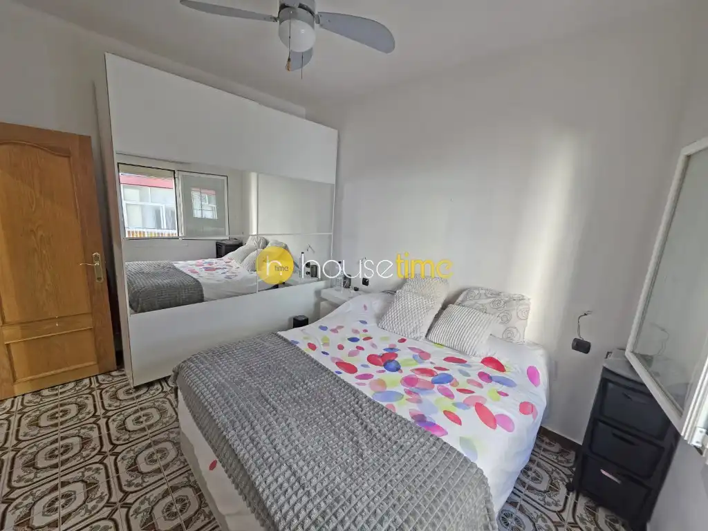 Schlafzimmer von Dachboden zum Verkauf in Badalona