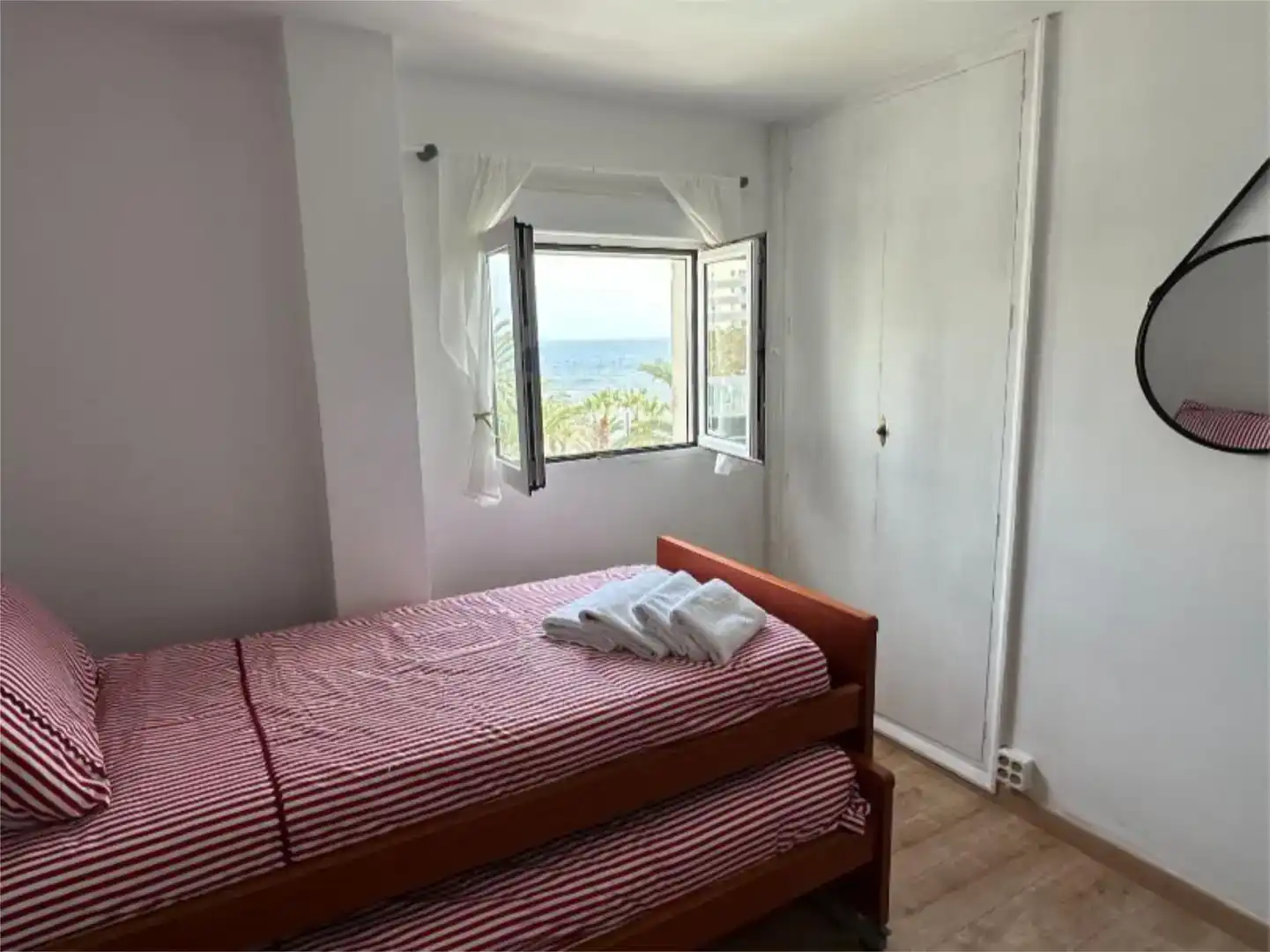 Bedroom of Flat for rent in Playa Muchavista