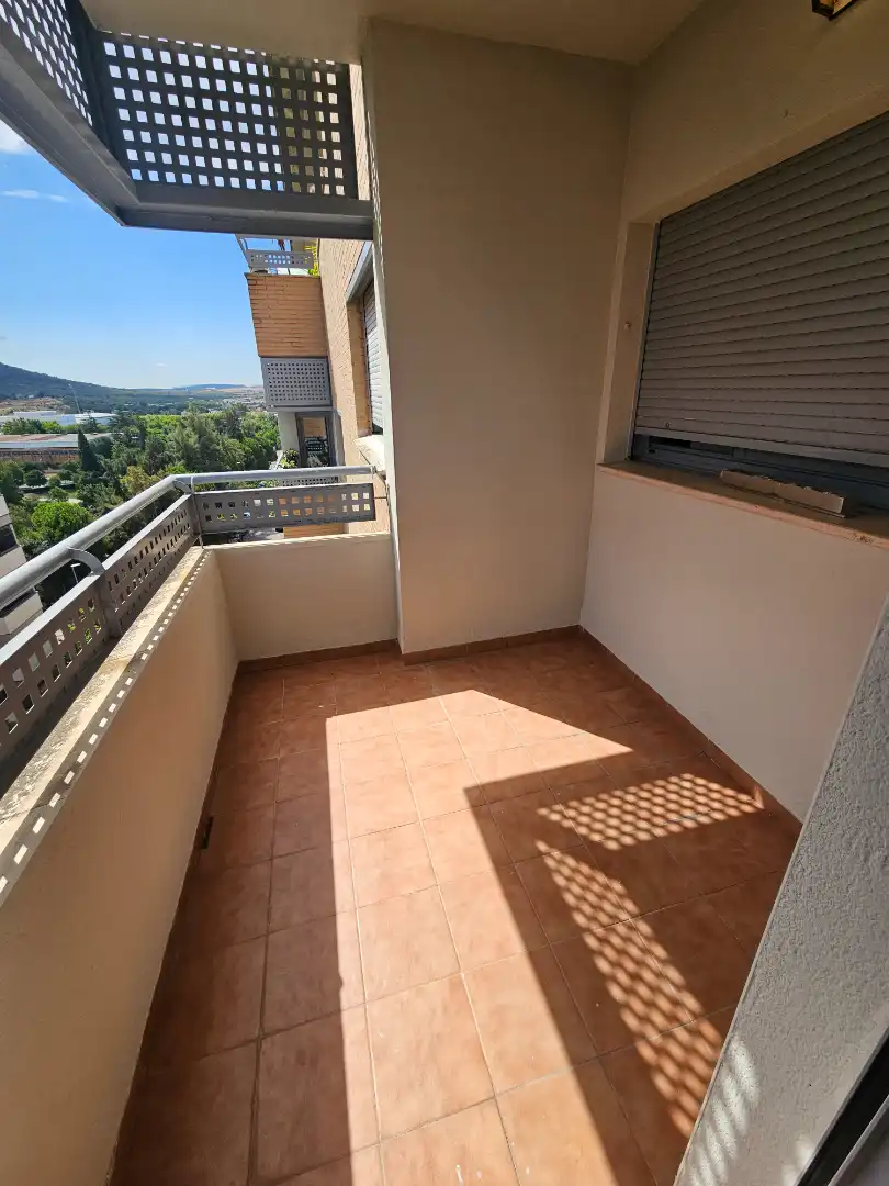 Flat with terrace to rent in Calle María Auxiliadora, imagen 3