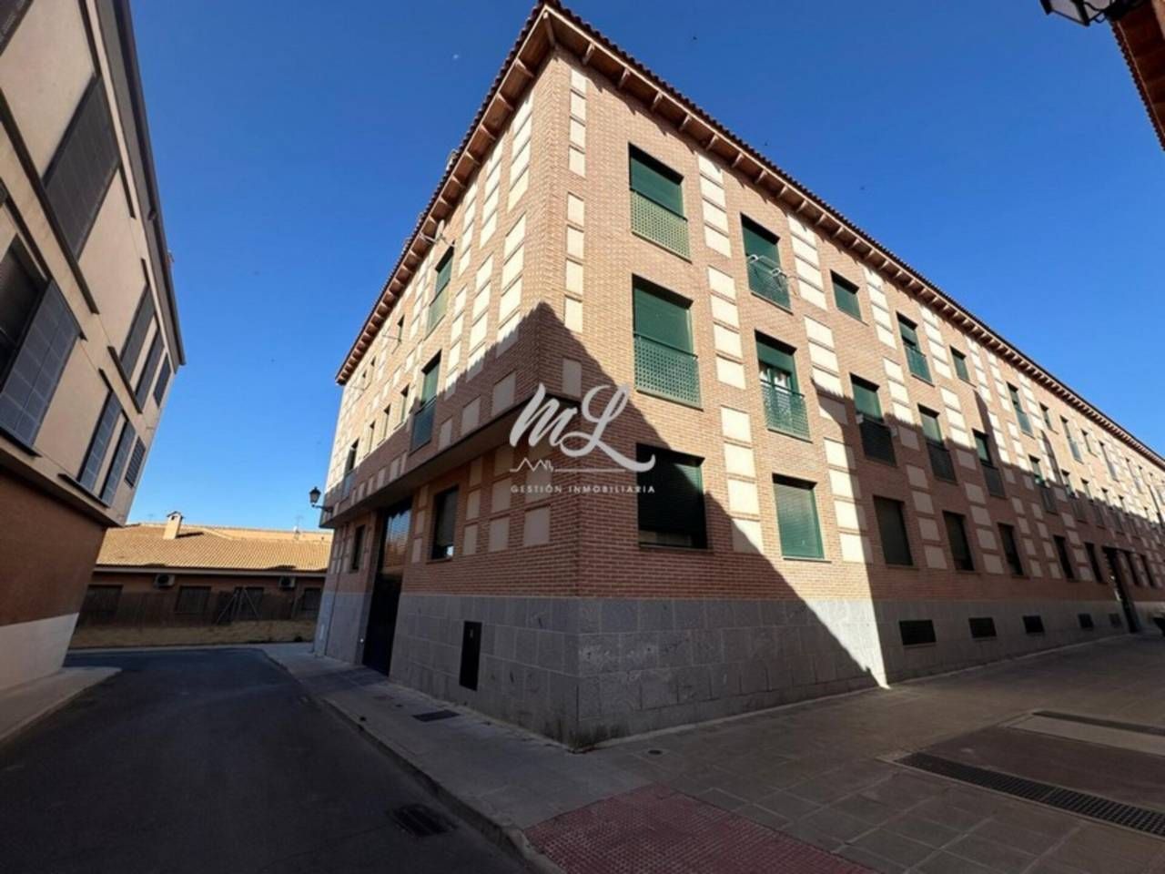 Vista exterior de Dúplex de lloguer en  Toledo Capital amb Aire condicionat, Moblat i Balcó