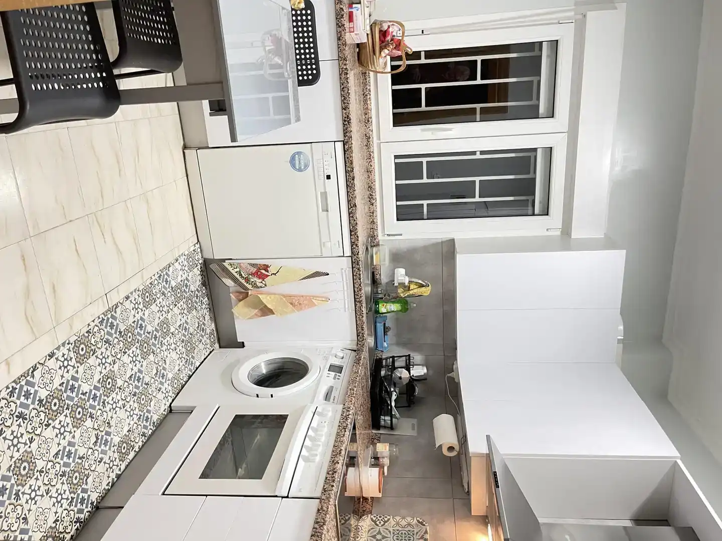 Kitchen of Flat for share in  Logroño  with Air Conditioner, Parquet flooring and Furnished