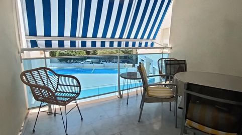 OPORTUNIDAD! APARTAMENTO DE 2 DORMITORIOS Y 2 BAÑOS CON GRAN TERRAZA, BALCÓN Y PISCINA CERCA DEL MAR, imatge 3