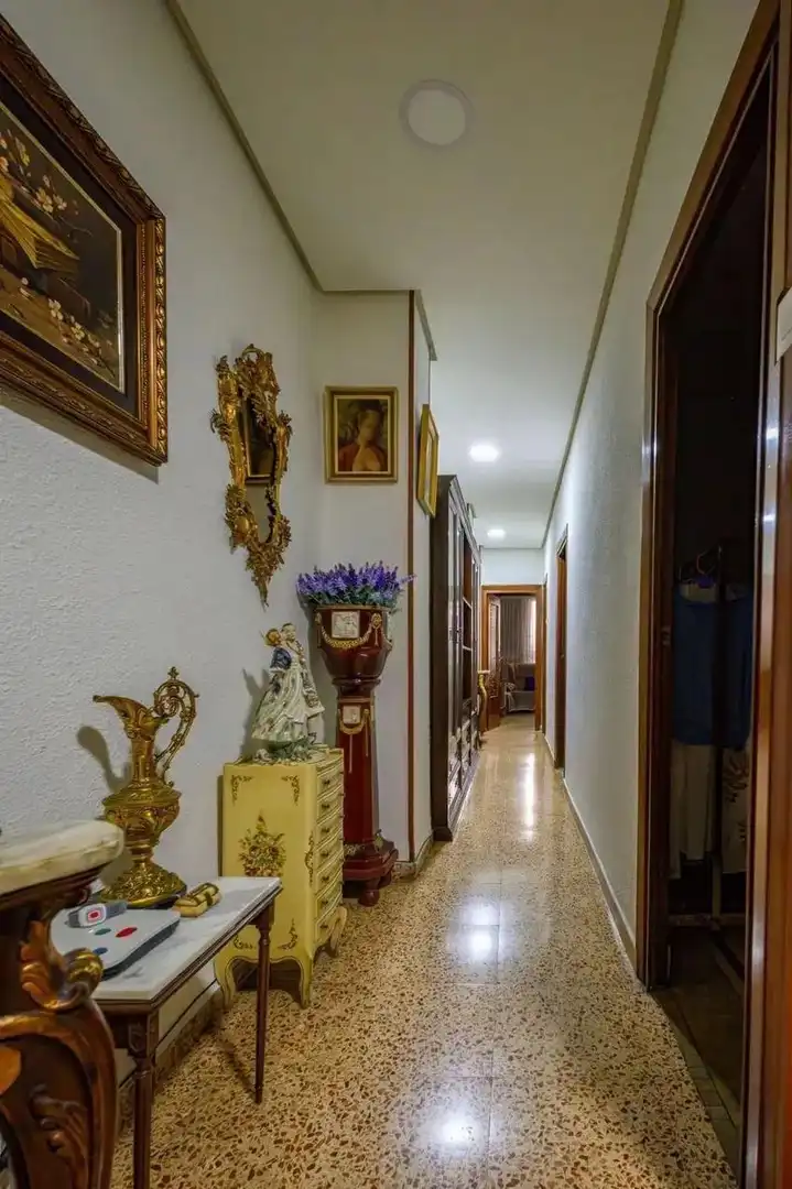 Piso en venta en Valencia con Aire acondicionado, Terraza y Amueblado