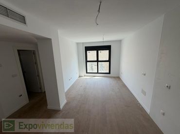 Flat with lift for sale in Calle Felipe Ii En Santo Angel