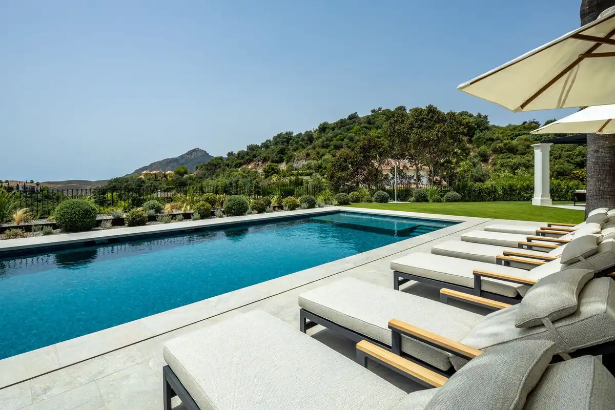Villa con piscina in vendita a La Zagaleta, imagen 2