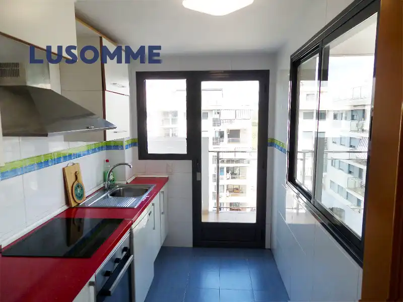 Küche von Maisonette zum Verkauf in Oropesa del Mar / Orpesa mit Klimaanlage, Terrasse und Abstellraum