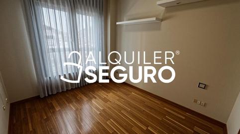 Foto 4 de Piso de alquiler en De Luis Mitjans , Adelfas,  Madrid Capital