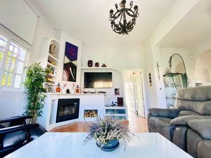 Sala d'estar de Casa o xalet en venda en Alcalá de Guadaira