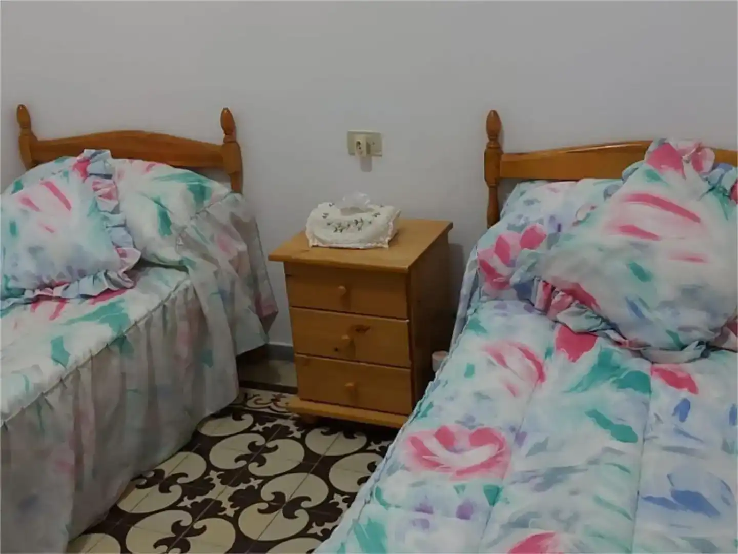 Habitación de Piso en venta en Granadilla de Abona con Jardín privado, Trastero y Amueblado