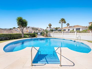 Appartement compact avec piscine à vendre à Riviera del Sol