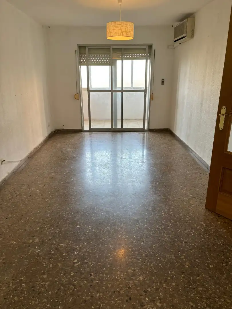 Wohnung zum Verkauf in Valencia mit Balkon