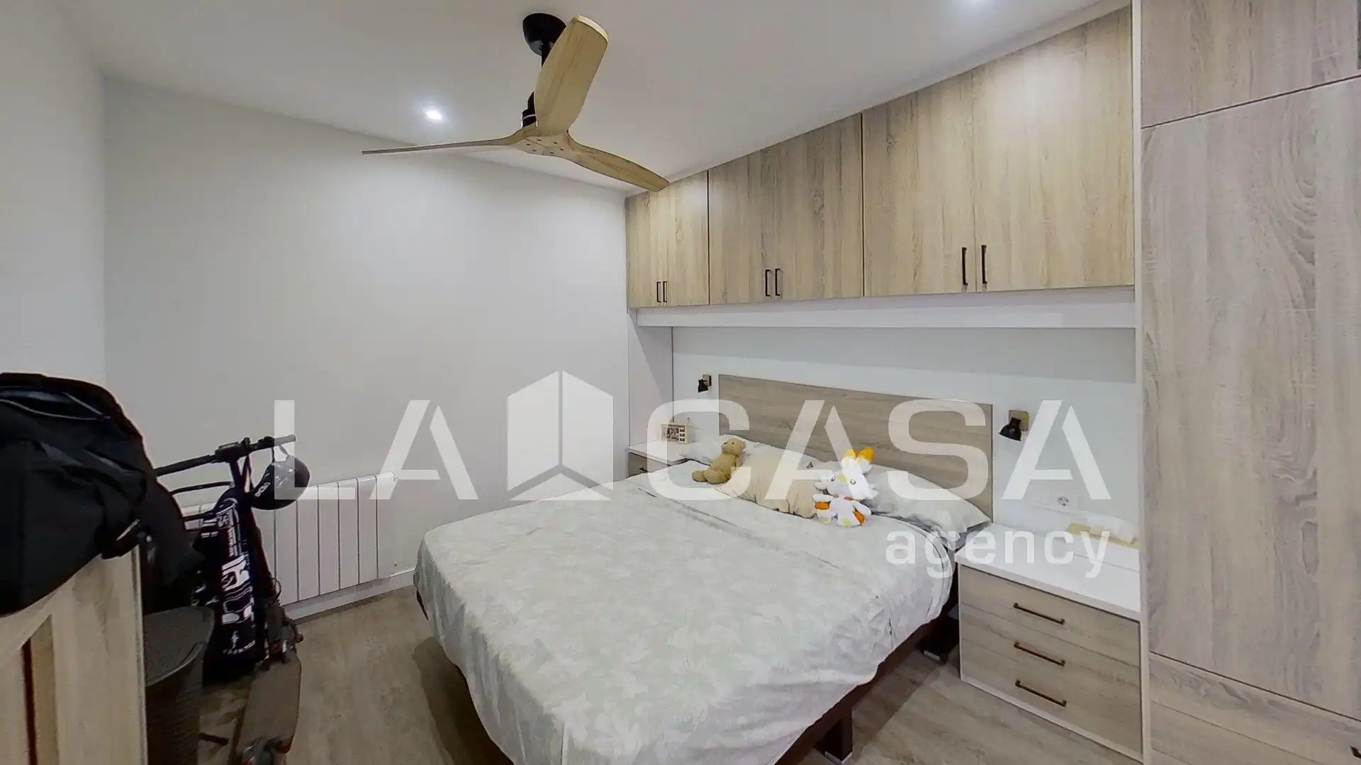 Habitación de Piso en venta en Barcelona con Balcón