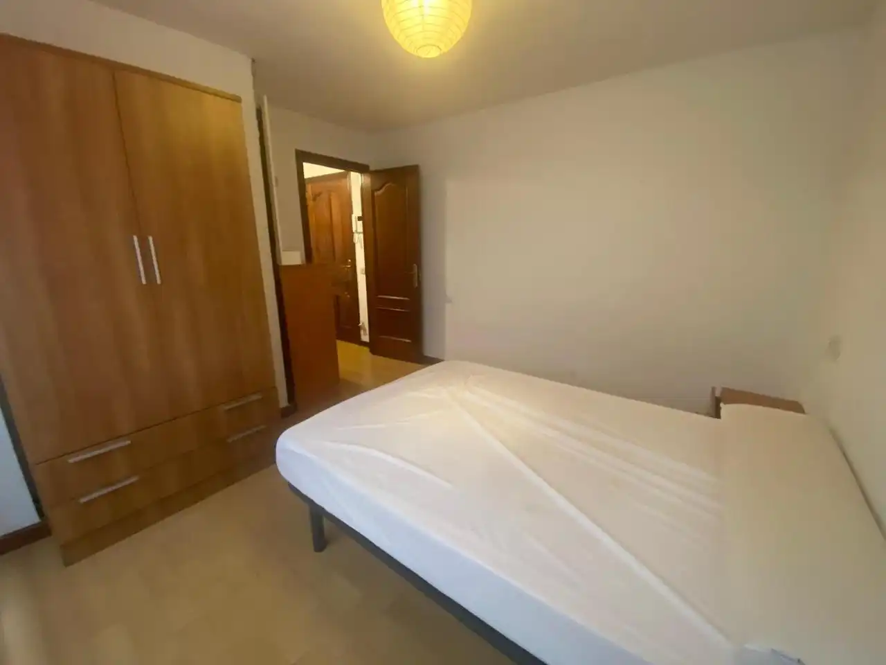 Bedroom of Flat for rent in Santiago de Compostela   with Furnished