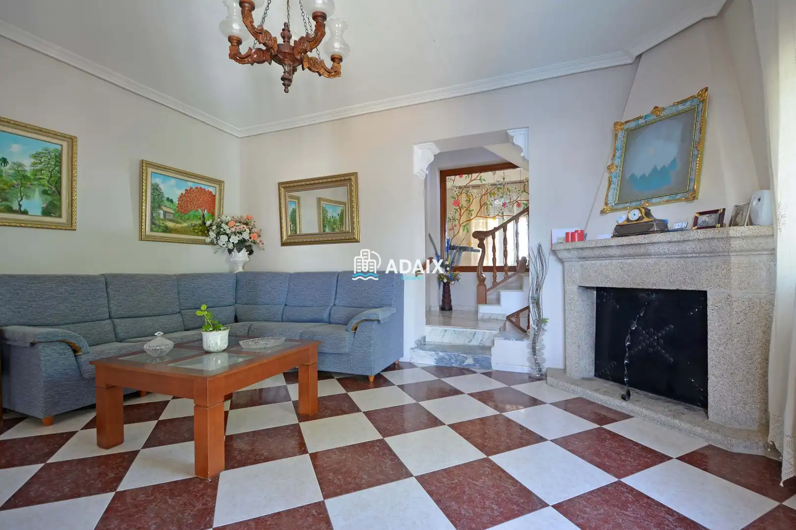 Sala d'estar de Casa o xalet en venda en Malpartida de Cáceres amb Aire condicionat, Calefacció i Jacuzzi