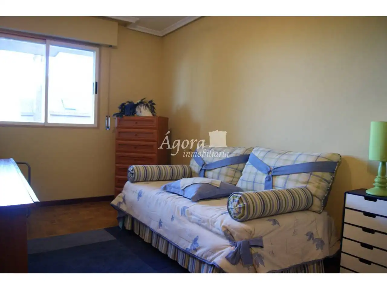 Habitación de Dúplex en venta en Valladolid con Calefacción, Parquet y Terraza