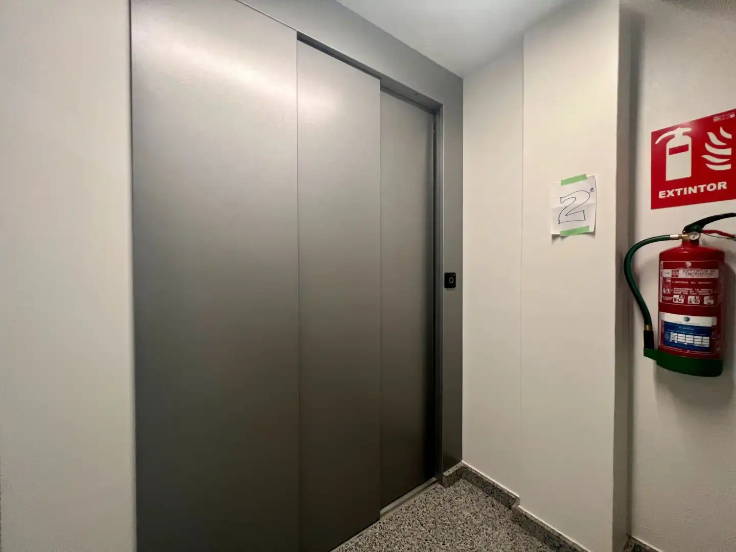 Büro zur Miete in Carballo mit Klimaanlage und Heizung