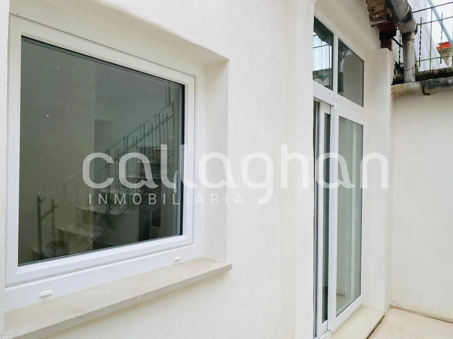 Vista exterior de Planta baja en venta en Burjassot con Terraza y Amueblado