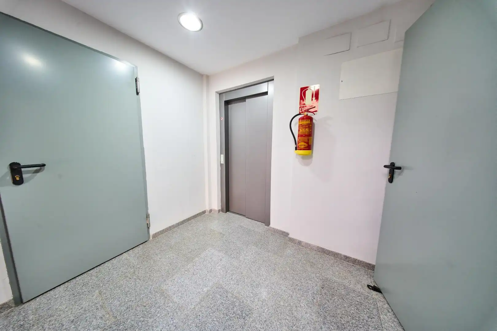 Piso en venta en Cogollos de la Vega, Granada