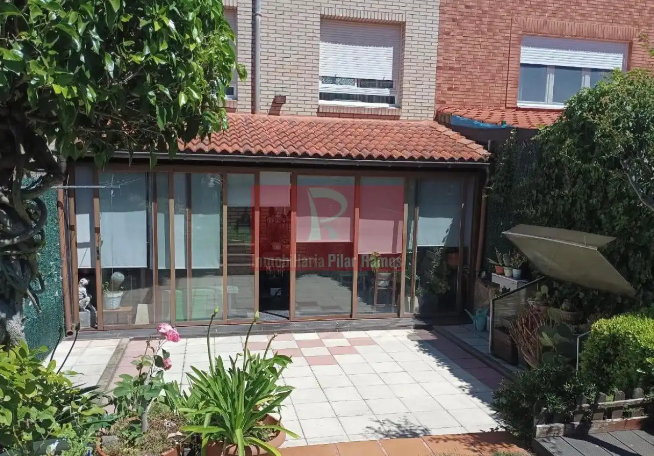 Casa o xalet en venda en San Andrés del Rabanedo amb Calefacció, Jardí privat i Terrassa