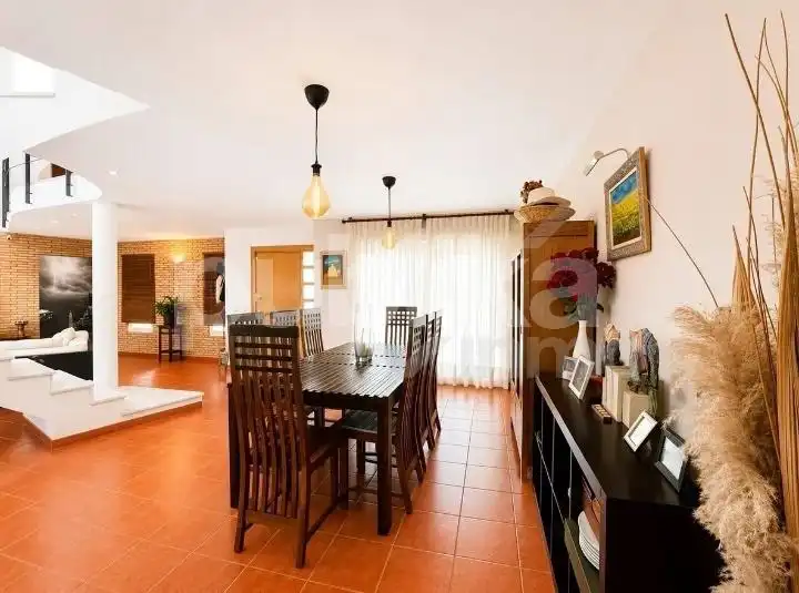 Comedor de Casa o chalet en venta en San Vicente del Raspeig / Sant Vicent del Raspeig con Aire acondicionado, Calefacción y Piscina