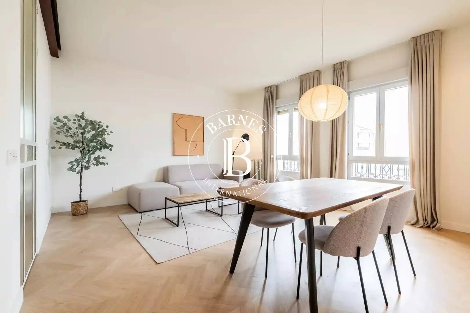 Living room of Flat for rent in Madrid  with Air Conditioner, Heating and Furnished