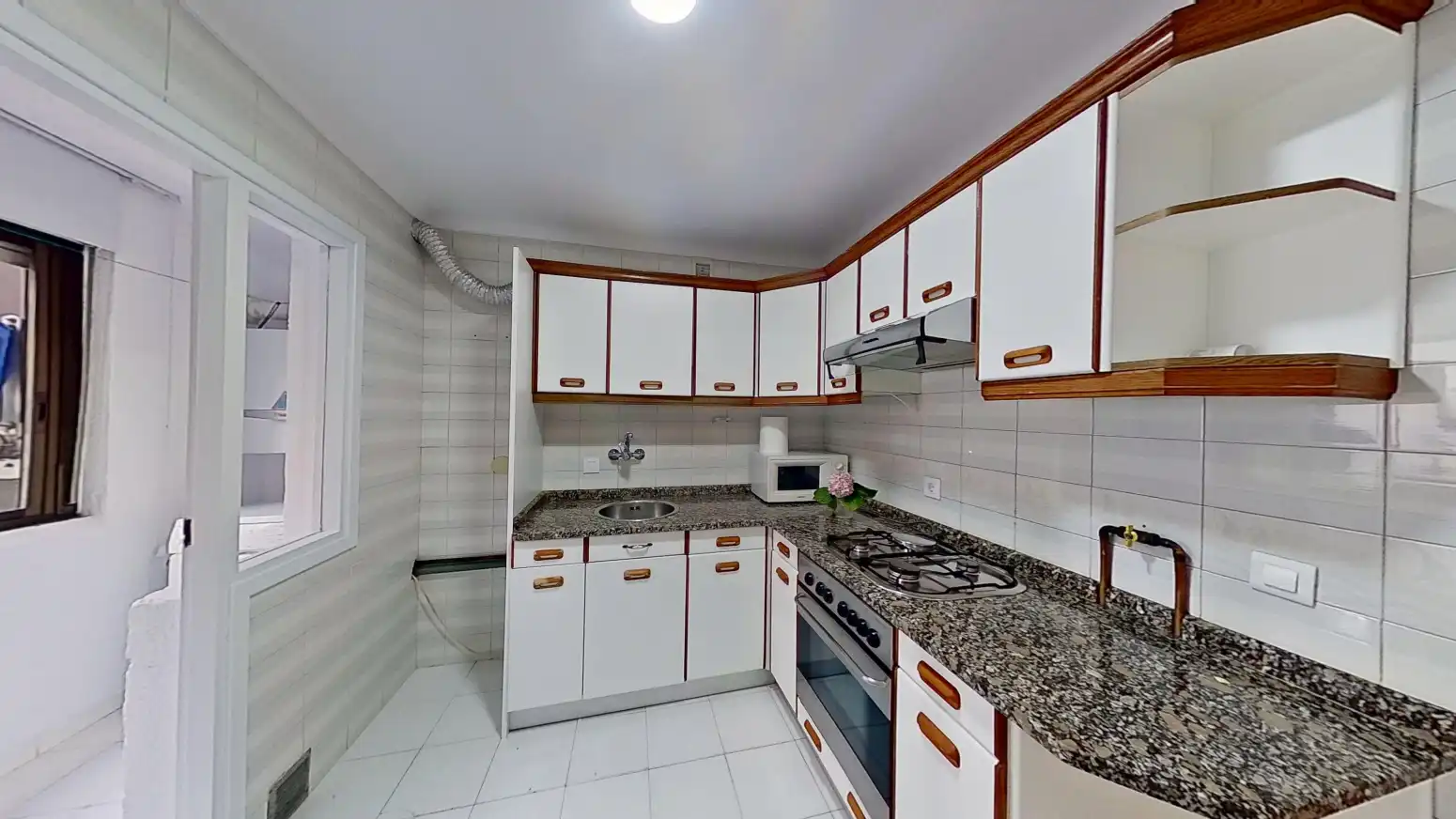 Cocina de Piso en venta en Santander con Calefacción, Jardín privado y Trastero