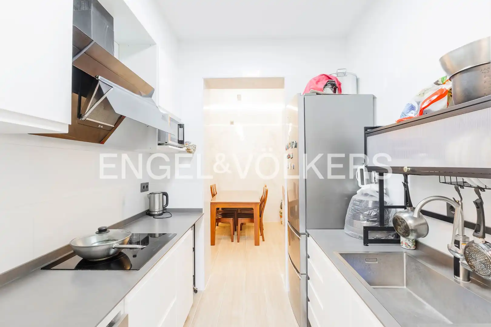 Cuina de Casa o xalet en venda en Barcelona amb Aire condicionat, Calefacció i Terrassa