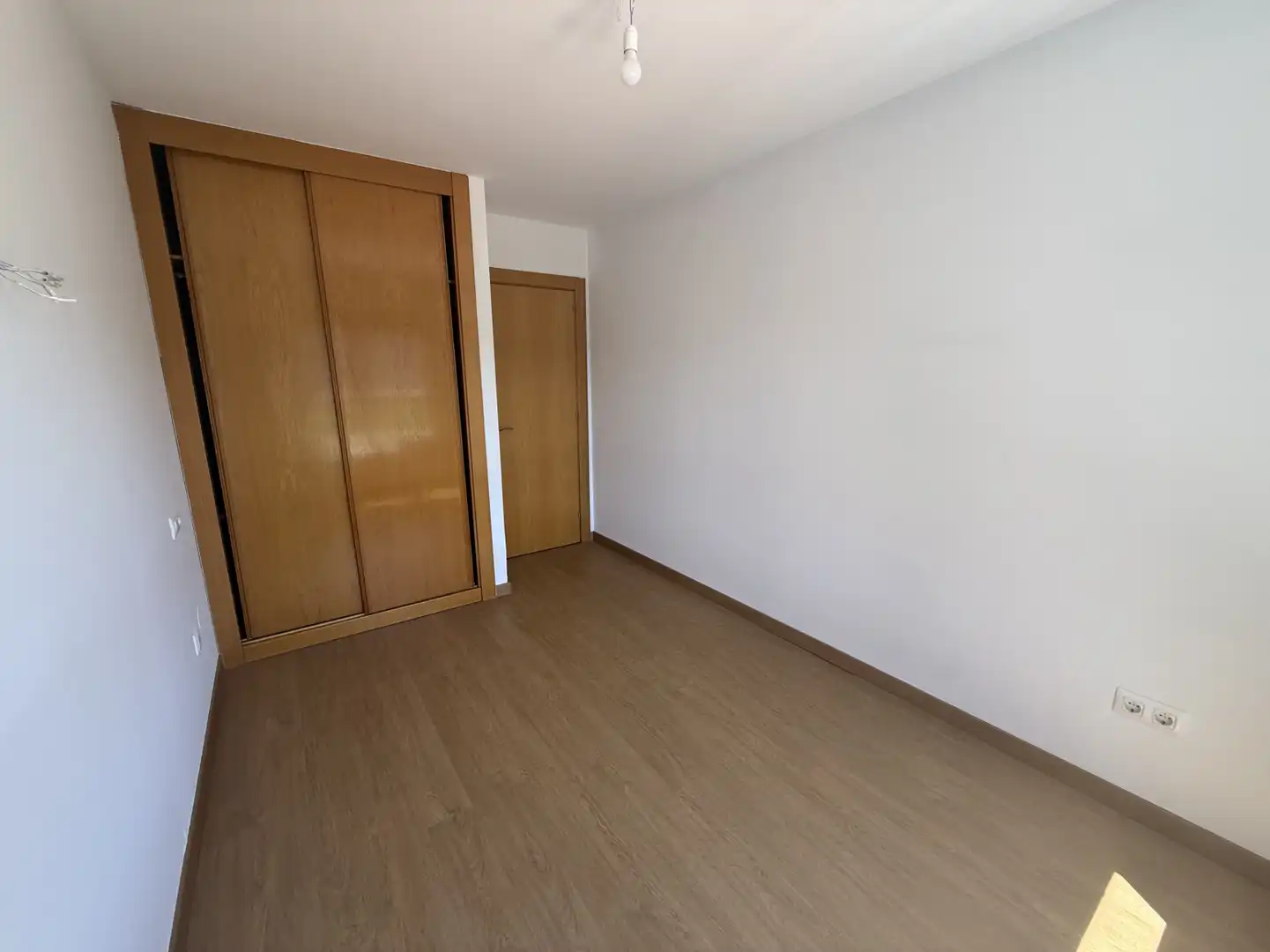 Dormitori de Pis en venda en Avilés amb Calefacció, Jardí privat i Parquet