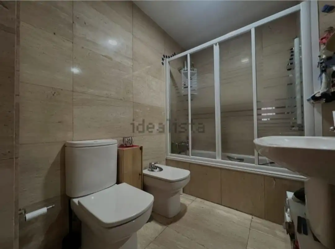 Badezimmer von Wohnung zum Verkauf in Madrid mit Klimaanlage, Heizung und Möbliert