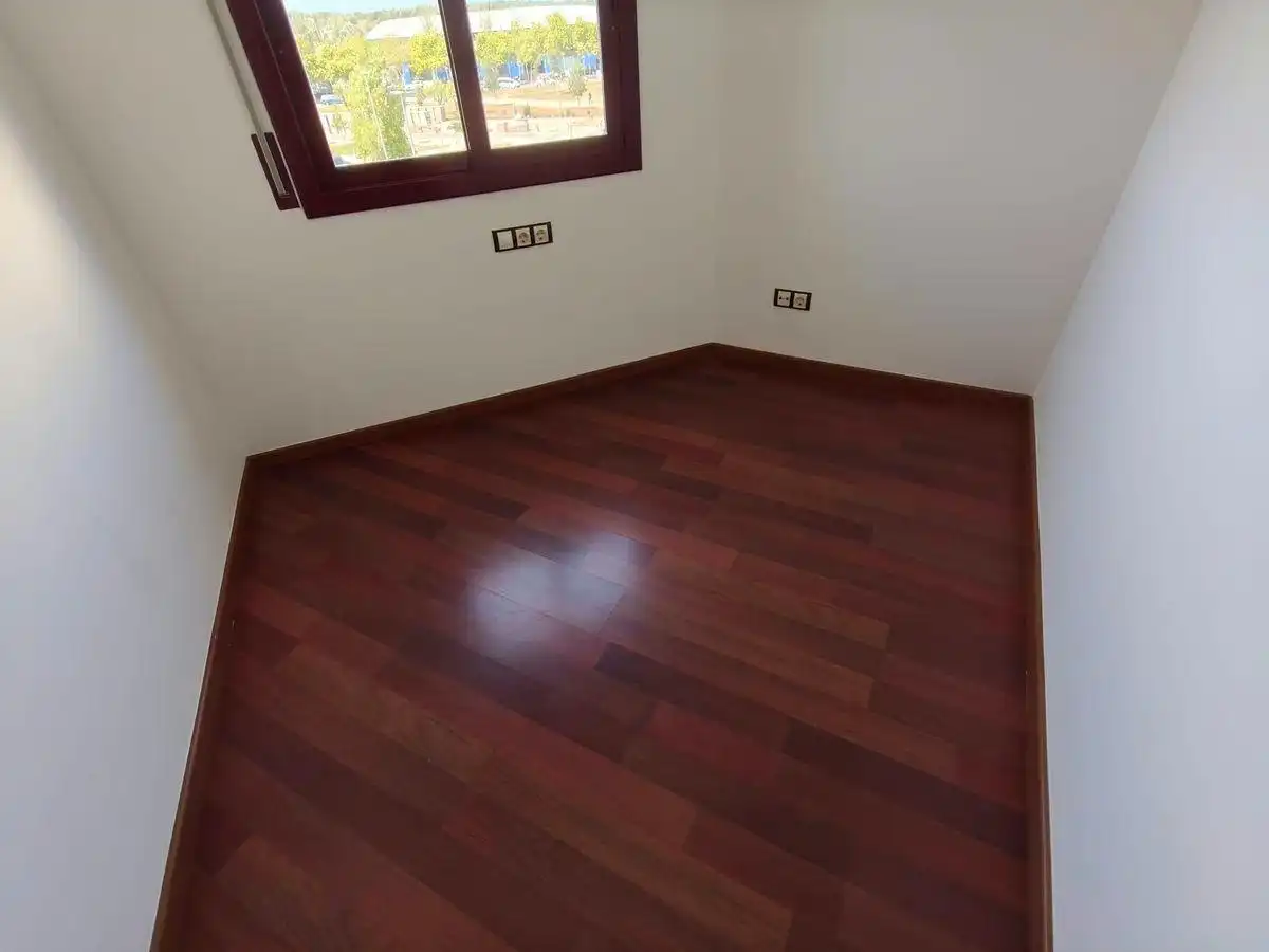 Flat with terrace for sale in Zona Hospital, imagen 12