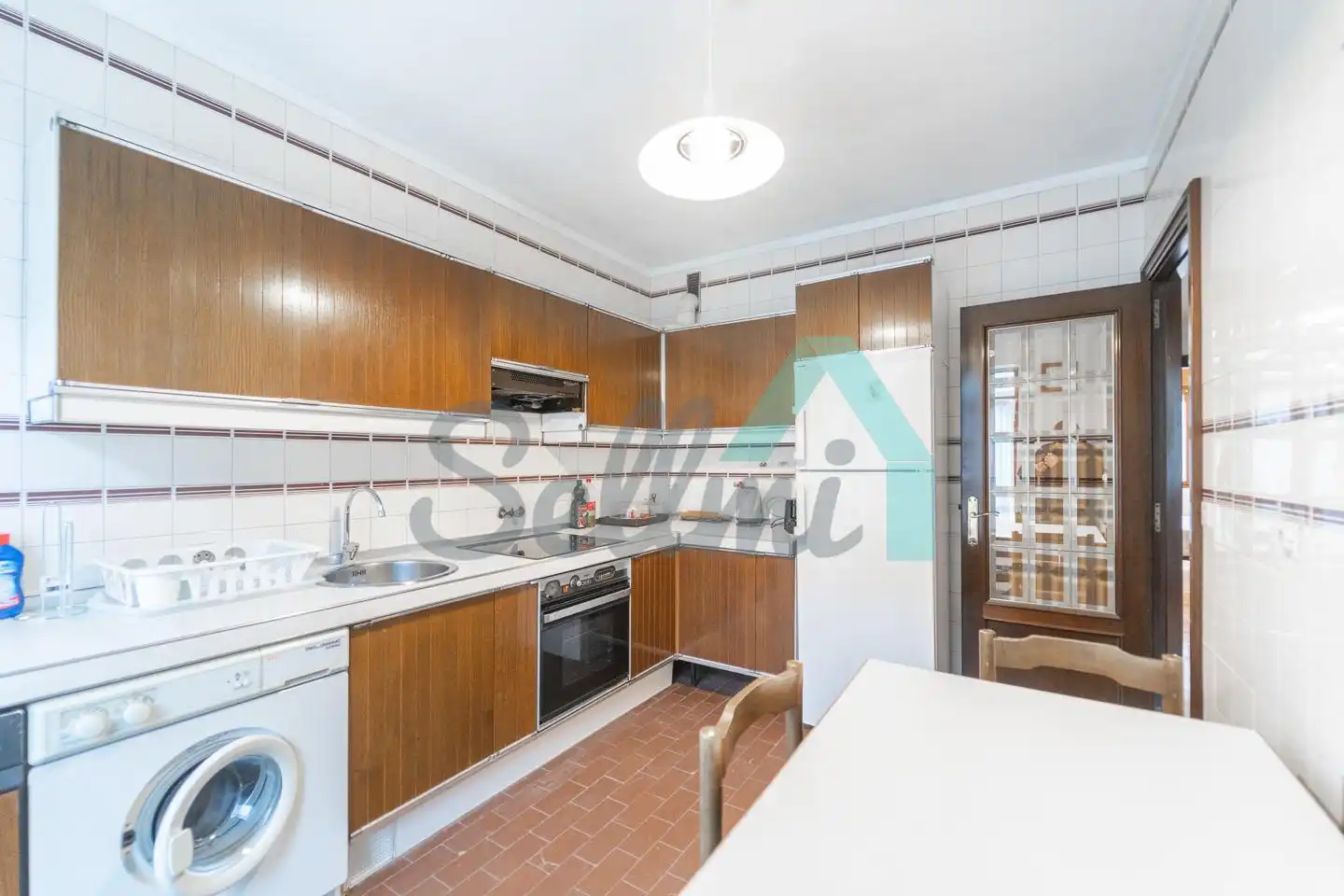 Kitchen of Flat for share in Oviedo   with Heating, Parquet flooring and Furnished