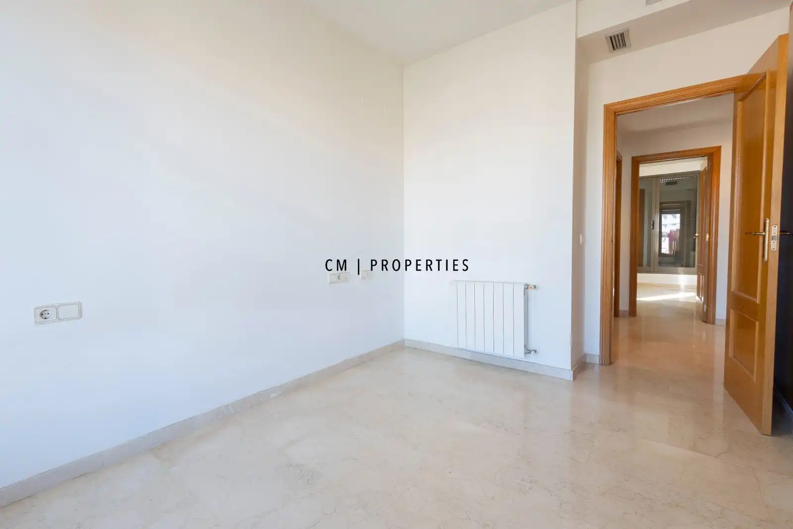 Habitación de Ático de alquiler en Valencia con Aire acondicionado, Calefacción y Trastero
