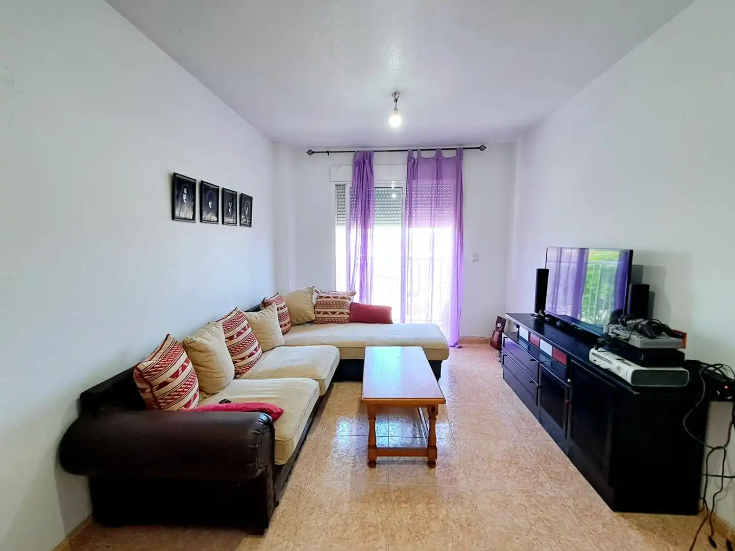 Sala d'estar de Apartament en venda en Águilas amb Moblat i Balcó