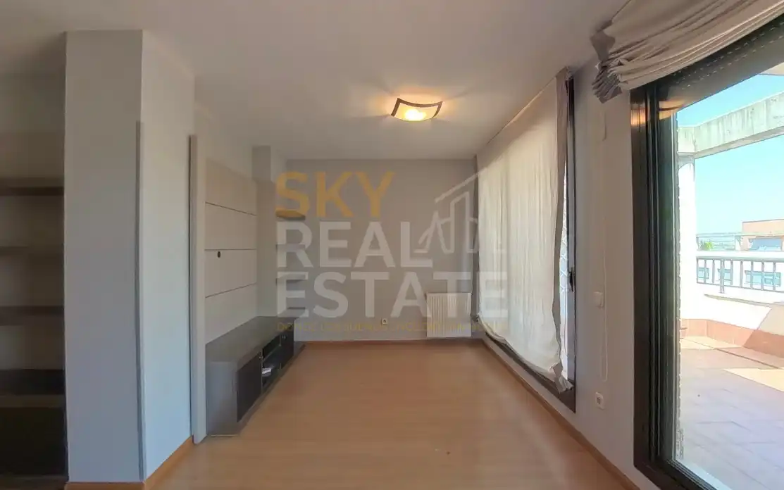 Sala de estar de Ático en venta en Madrid con Aire acondicionado, Calefacción y Terraza