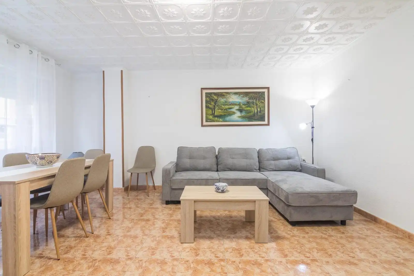 Sala d'estar de Apartament de lloguer en Torrevieja amb Calefacció, Terrassa i Moblat