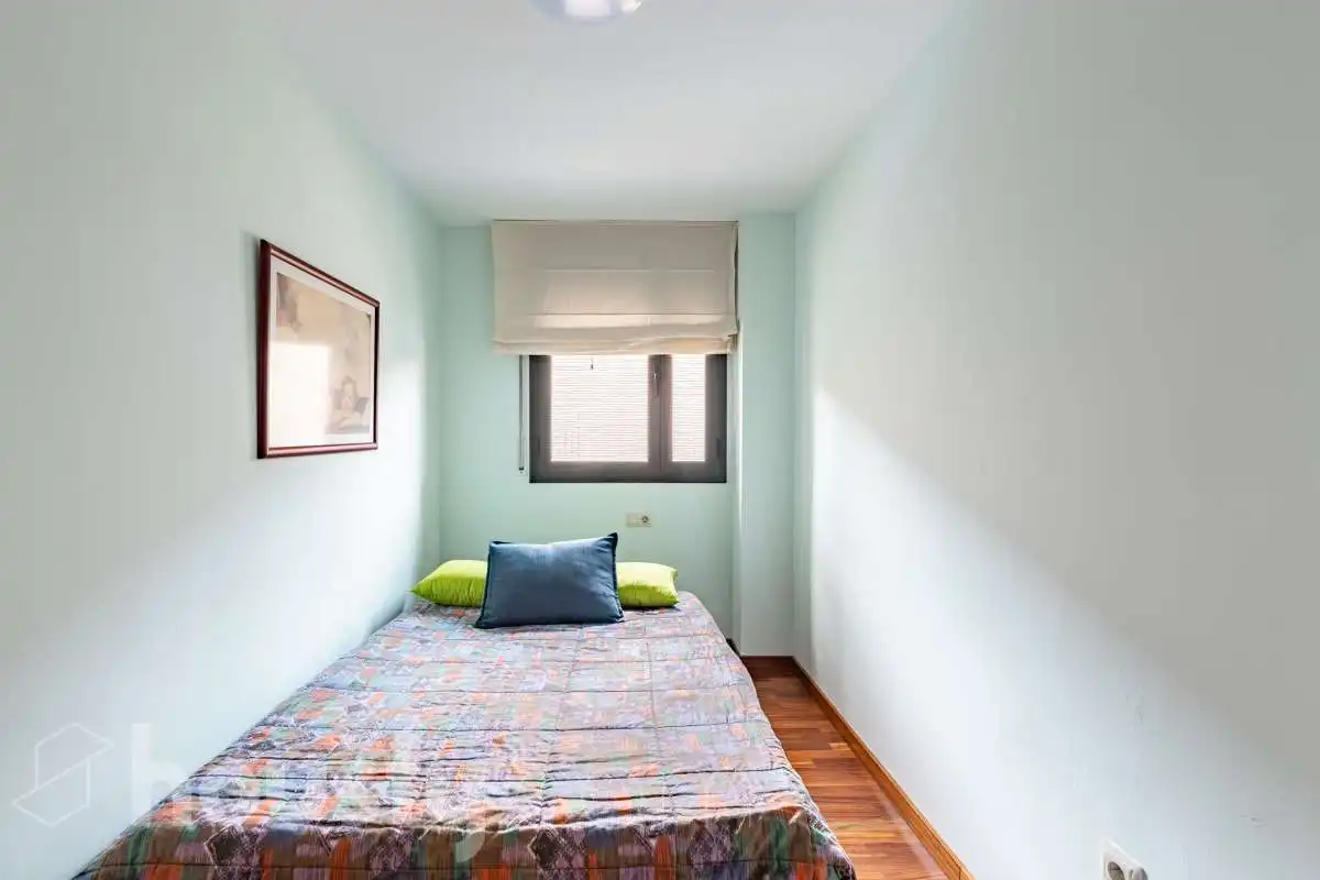 Habitación de Piso en venta en Esplugues de Llobregat con Aire acondicionado, Calefacción y Parquet
