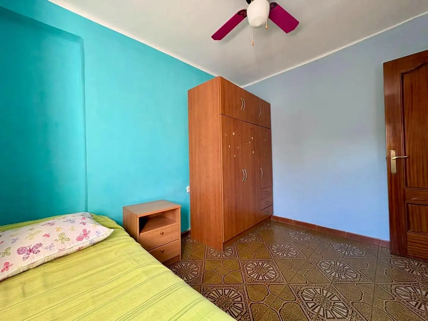 Habitación de Piso en venta en Málaga con Aire acondicionado, Terraza y Amueblado