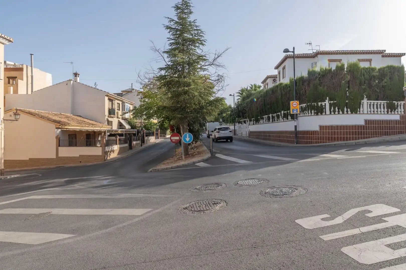 Außenansicht von Wohnung zur Miete in La Zubia mit Klimaanlage