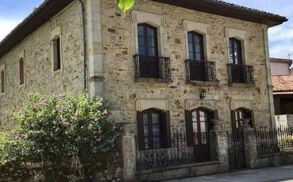 Exterior view of House or chalet for sale in Cangas de Onís  with Terrace