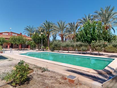 Piscina de Casa o xalet en venda en Elche / Elx amb Aire condicionat, Calefacció i Terrassa